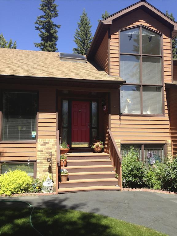 Redwood Meadows Bed And Breakfast Bragg Creek Buitenkant foto