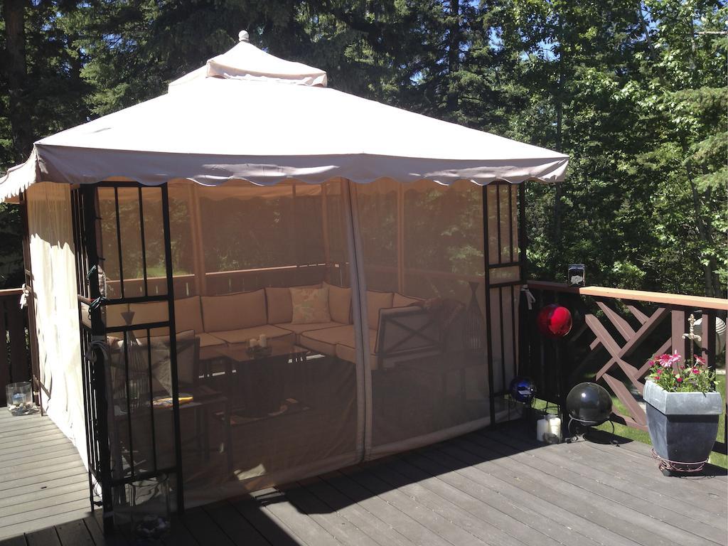 Redwood Meadows Bed And Breakfast Bragg Creek Buitenkant foto